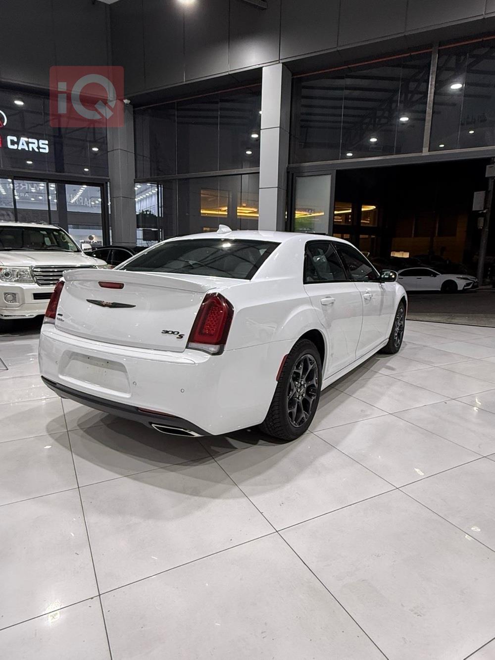 کرایسلەر 300